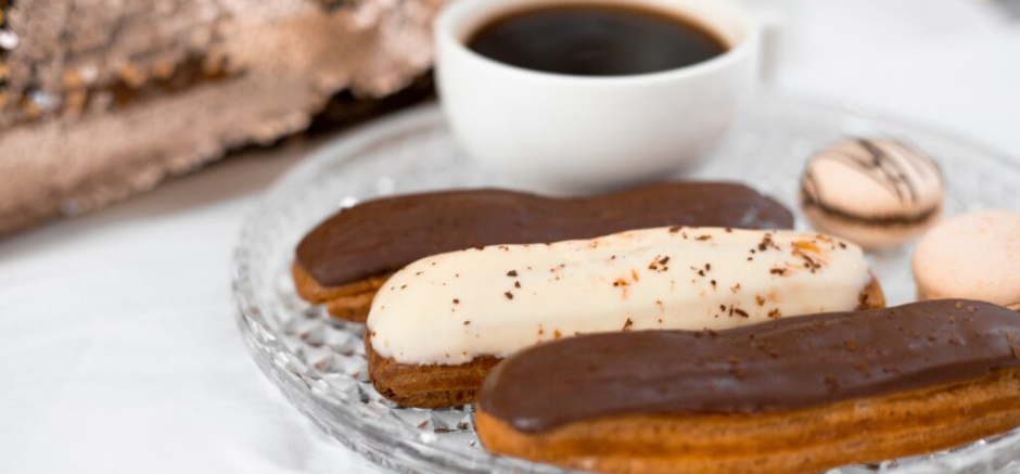 Mini-éclairs glacés au café