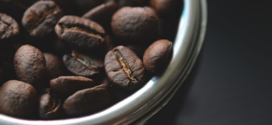 Comment le café décaféiné est-il produit ?